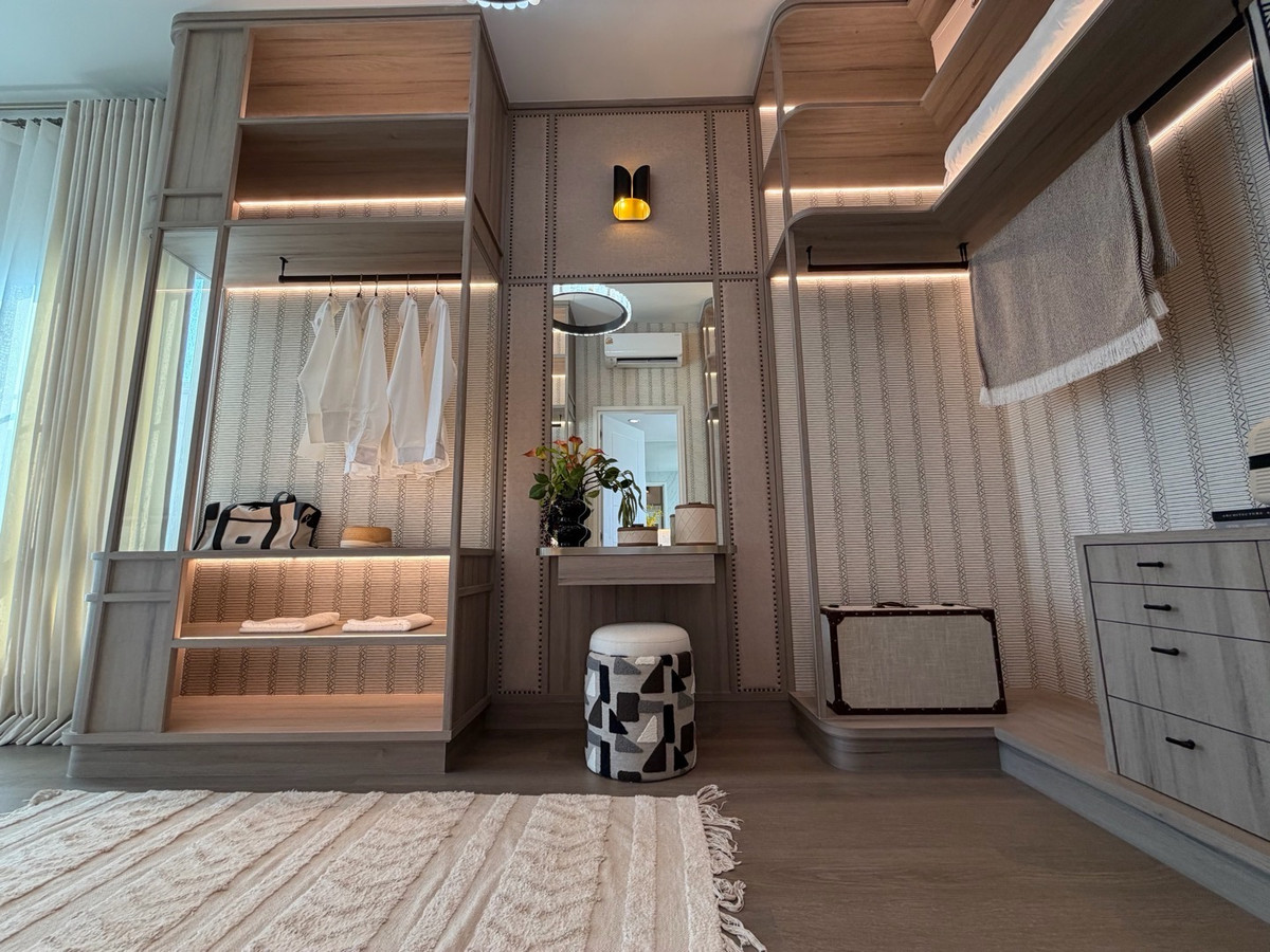 ให้เช่าบ้านบางนา แบริ่ง ลาซาล : ให้เช่าบ้านเดี่ยวหรู เศรษฐสิริ บางนา กม.10 บ้านเดี่ยวดีไซน์โมเดิร์น เรียบหรู ฟังก์ชันลงตัว เหมาะสำหรับครอบครัวที่ต้องการความเป็นส่วนตัวในโครงการระดับพรีเมียม