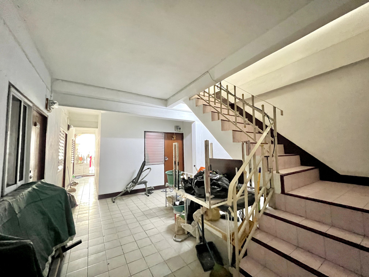 ขายทาวน์โฮมบางซื่อ วงศ์สว่าง เตาปูน : 🔥 Rare Item! ตึกแถวหลังใหญ่ ติด MRT เตาปูน ทำเลทอง📈💰 /  อาคารพาณิชย์ กรุงเทพ - นนท์ 2 / 12 ห้องนอน (ขาย), Commercial building Bangkok - Non 2 / 12 Bedrooms (FOR SALE) BNS005