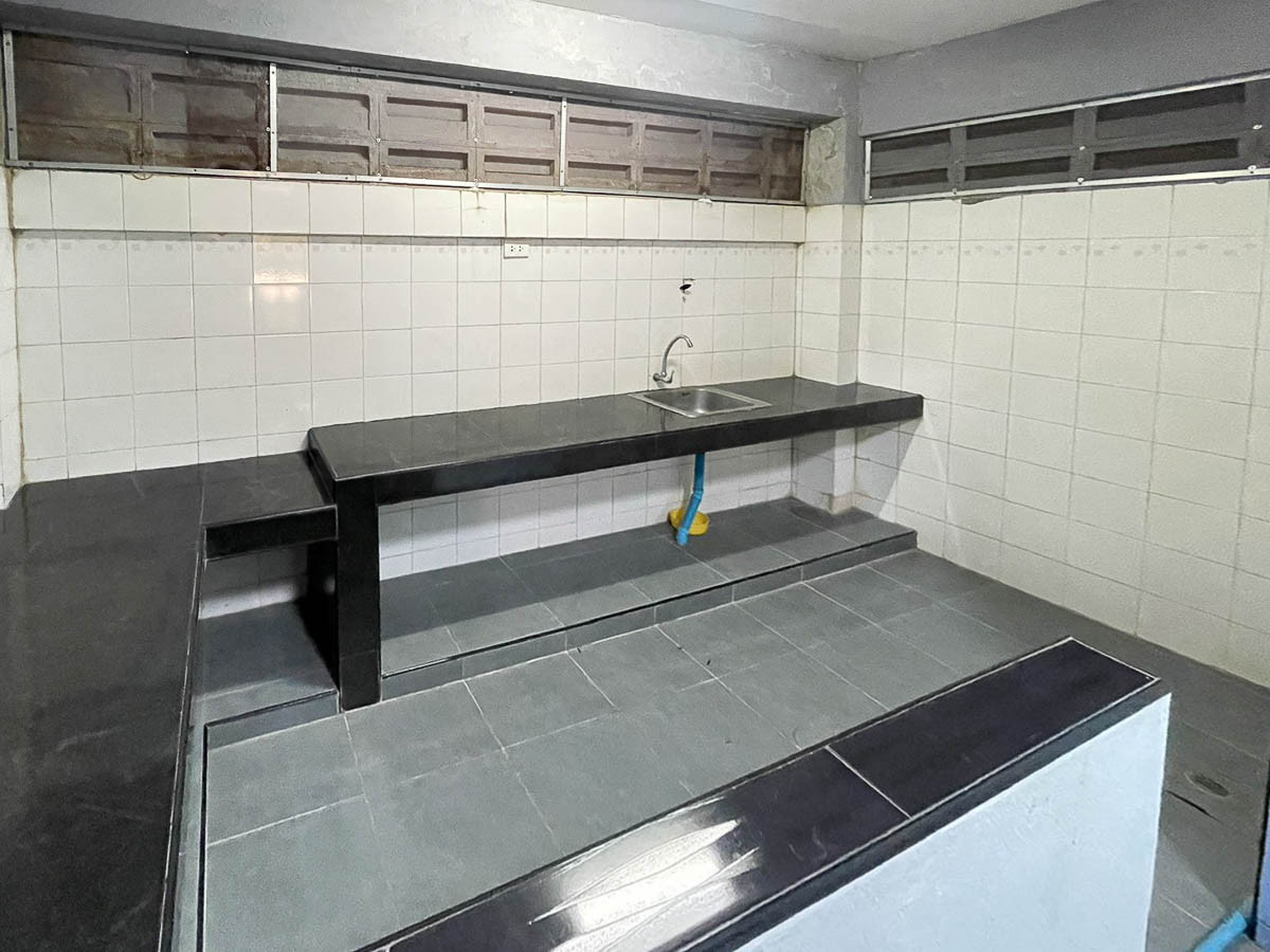 ขายทาวน์โฮมแจ้งวัฒนะ เมืองทอง : ขาย บ้าน Flowery Home ปากเกร็ด บ้านทาวน์เฮาส์ 2 ชั้น แบบ 2 ห้องนอน 17 ตรว 110 ตรม สภาพดี ใกล้ ติวานนท์ ศรีสมาน ดอนเมือง อิมแพ็ค เมืองทองธานี แจ้งวัฒนะ : EL26S-002