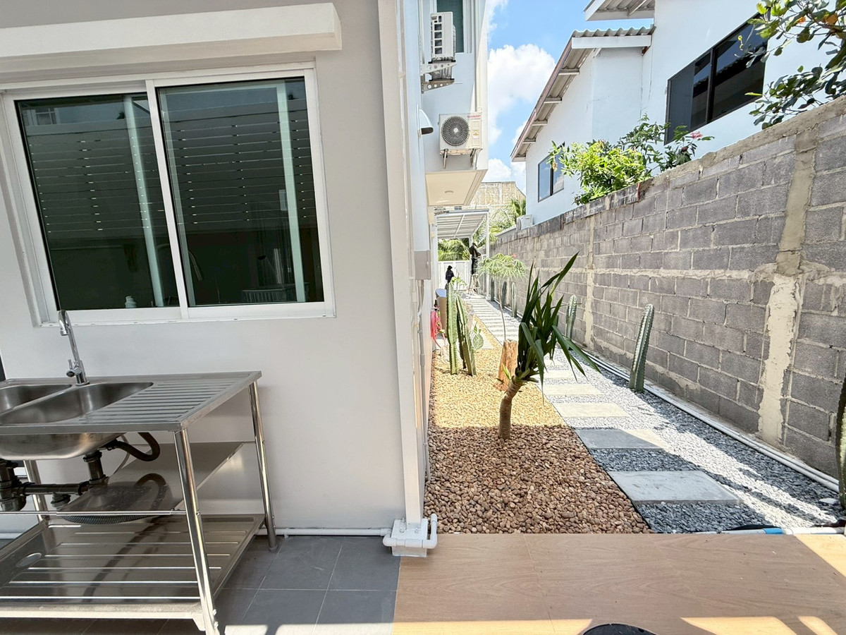 For RentHouseOnnut, Udomsuk : 🐈🎊 Urgent House On Nut 40 for rent, with a small garden inside the house. Can turn animals 