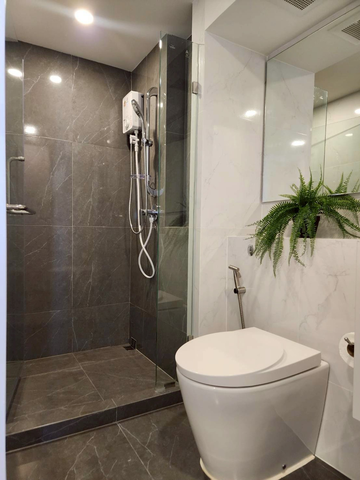 For RentCondoSeri Thai, Ramkhamhaeng Nida : 🏙✨ Origin Plug & Play Ramkhamhaeng Triple Station ✨🏙 📢📢 Duplex condo for rent, ready to move in 📢📢