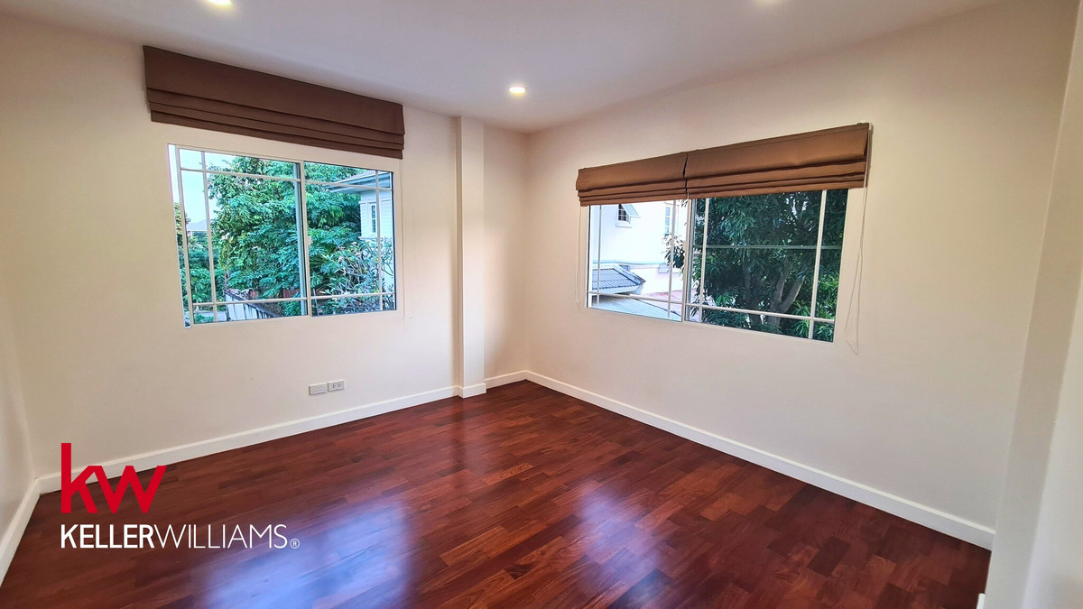 For SaleHousePhutthamonthon, Salaya : [RARE FIND] Luxury Detached House @ Nanthawan Uthayan-Aksa | Peaceful Living Near Mahidol Salaya