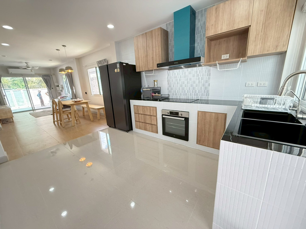 For RentHouseOnnut, Udomsuk : 🐈🎊 Urgent House On Nut 40 for rent, with a small garden inside the house. Can turn animals 