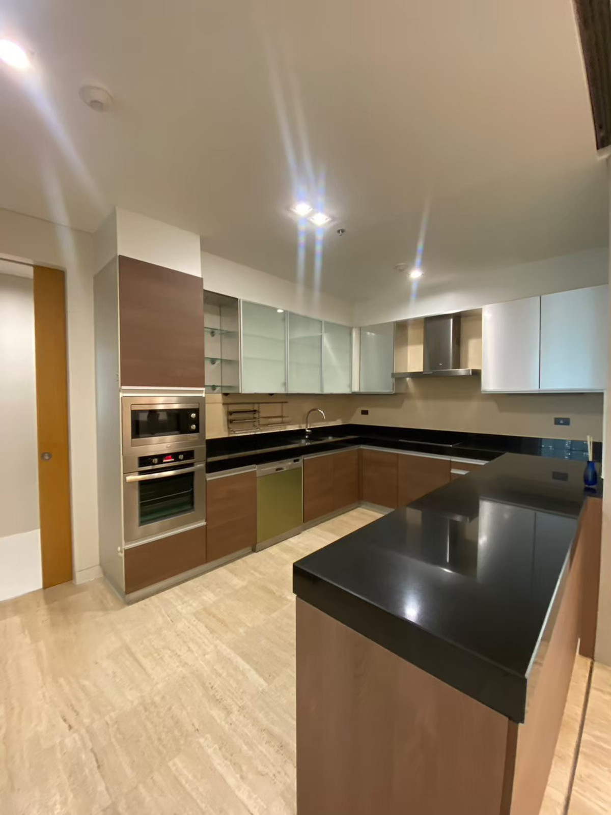 For RentCondoSukhumvit, Asoke, Thonglor : ⭐️🧡Domus 18🧡⭐️ 3 Beds 3 Baths, Rental 200,000 Baht