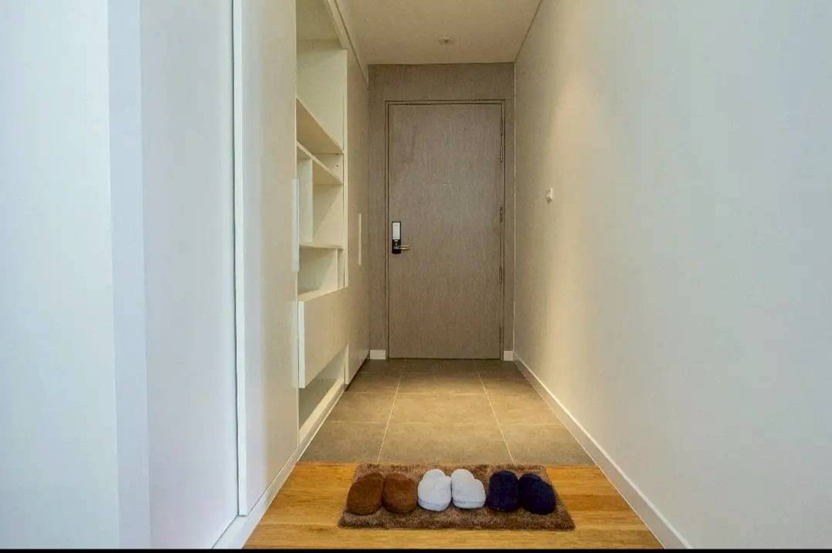 For RentCondoSukhumvit, Asoke, Thonglor : Condo Mode Sukhumvit 61, convenient travel, near BTS, there is a shuttle, quiet location, beautiful room, fully furnished, ready to move in.