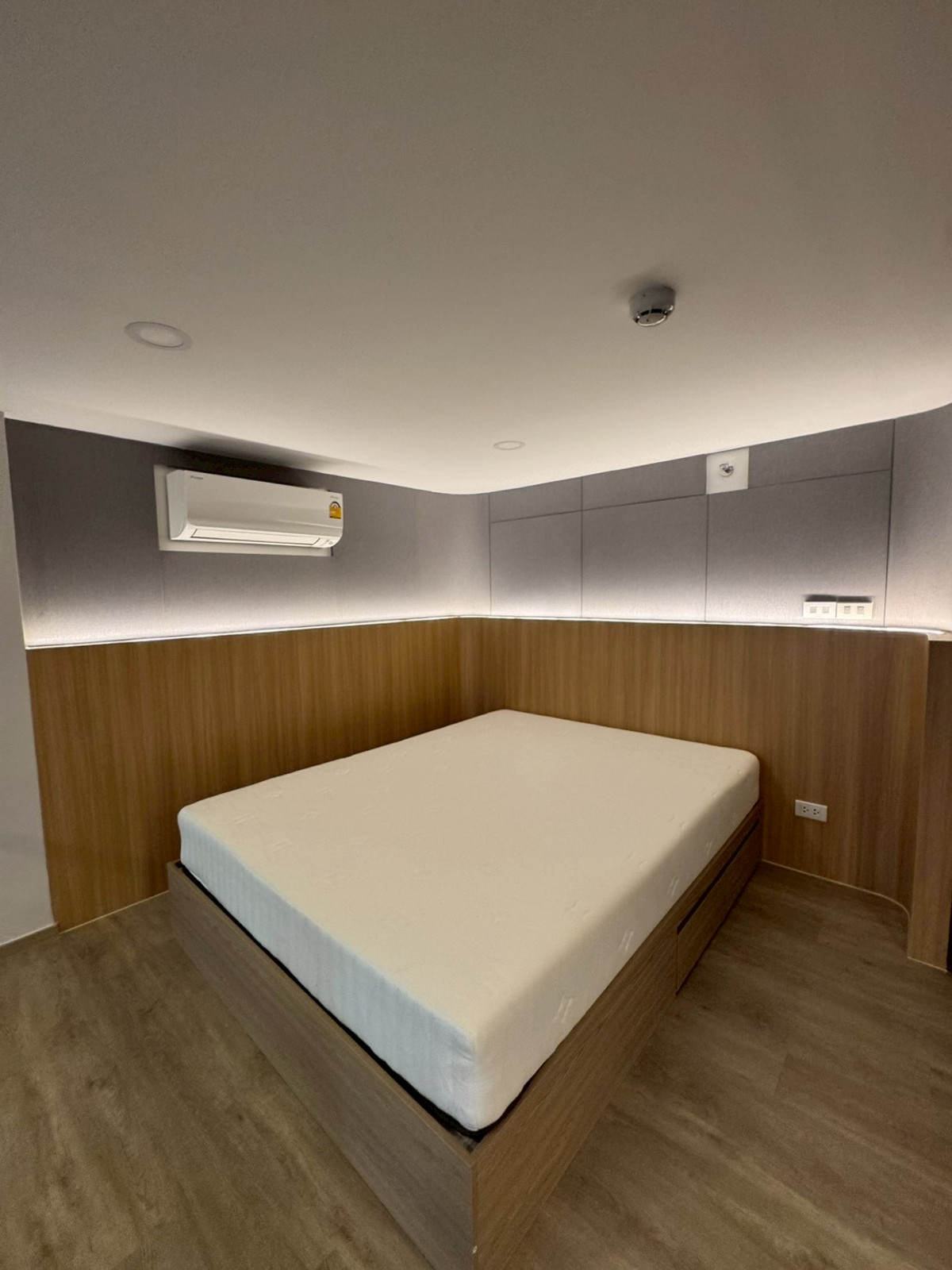 For RentCondoNawamin, Ramindra : 🏡 Condo allows pets! Ready to move in - The Origin Plug & Play Ramintra. Who is looking for a condo in a good location, next to the BTS, and can raise pets? This room meets many needs!