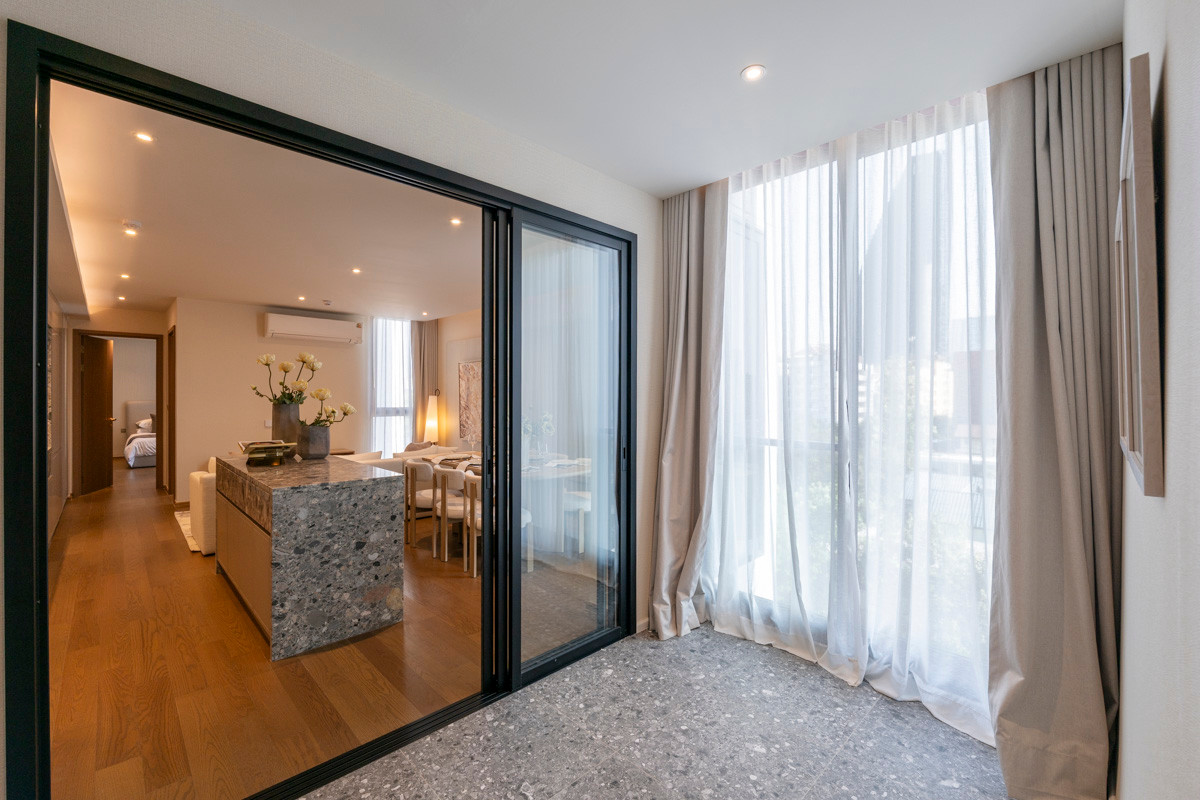 For RentCondoSukhumvit, Asoke, Thonglor : 🔥𝘽𝙚 𝙩𝙝𝙚 𝙛𝙞𝙧𝙨𝙩 𝙩𝙤 𝙧𝙚𝙣𝙩🔥 𝗩𝗜𝗔 𝟯𝟰 Condo, large room Pets allowed🐾 Newest, near BTS Thonglor.