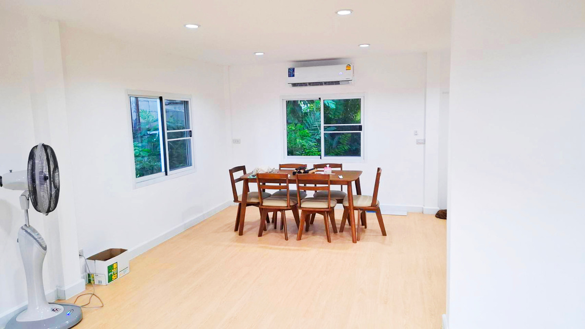 ให้เช่าบ้านบางนา แบริ่ง ลาซาล : ให้เช่า บ้านเดี่ยว 2 ชั้น ม.กฤตยา ใกล้สนามกอล์ฟซัมมิท วินด์มิลล์บ้านสวย พร้อมอยู่ ราคา 20,000 บาท