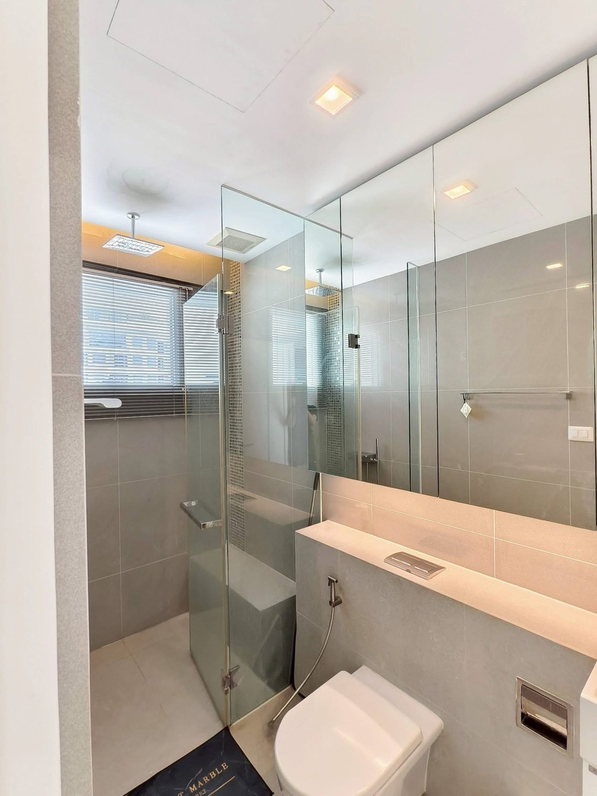 ให้เช่าคอนโดลาดพร้าว เซ็นทรัลลาดพร้าว : The Saint Residences ห้องมุมวิวเปิด ชั้น 38 คอนโดพรีเมียม ใจกลางลาดพร้าว เพียง 32,000 บาท/เดือน