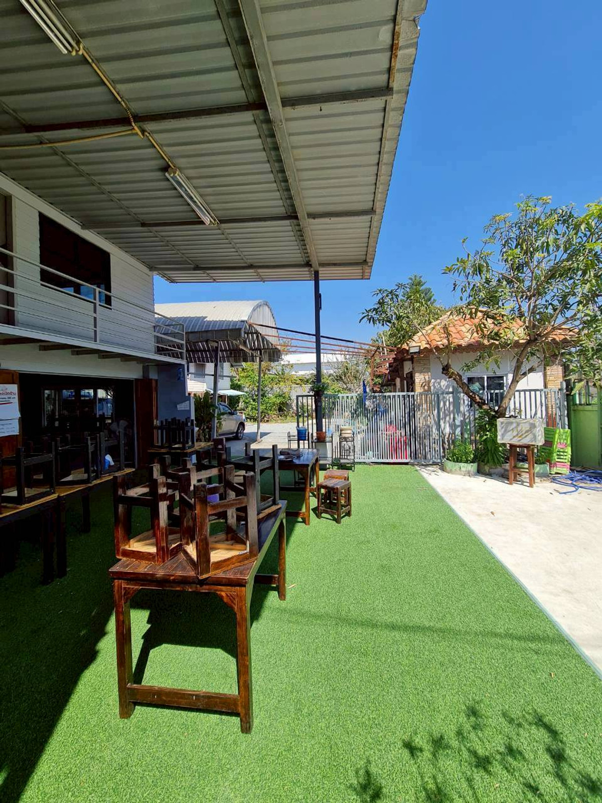 ขายบ้านสมุทรปราการ สำโรง :  ขายบ้านเดี่ยว 2 ชั้น พร้อมที่ดิน 150 ตรว. ตำบลคลองด่าน อำเภอบางบ่อ จังหวัดสมุทรปราการ ราคา 6,900,000 บาท