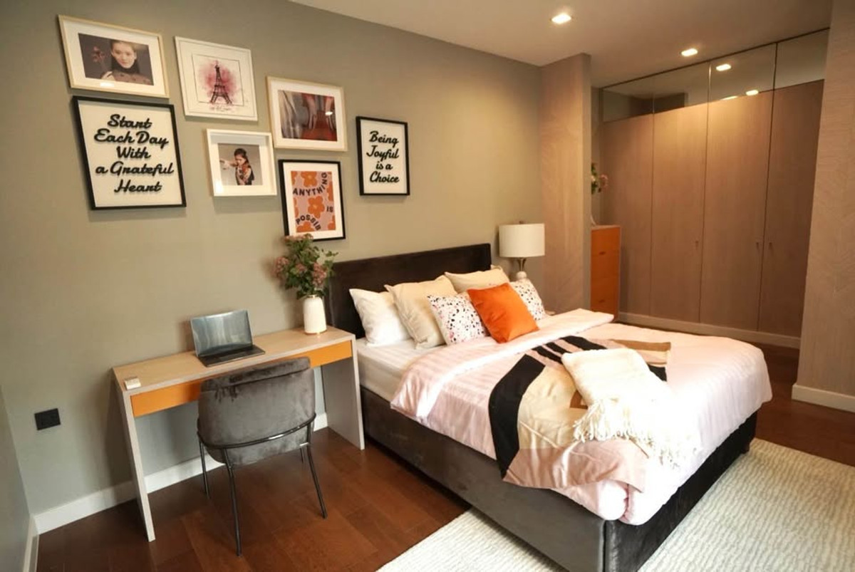 For RentHouseBangna, Bearing, Lasalle : For rent, 3-story detached house in the heart of the city | THE GENTRY SUKHUMVIT | 3 bedrooms, decorated in Minimal style, near leading shopping centers.