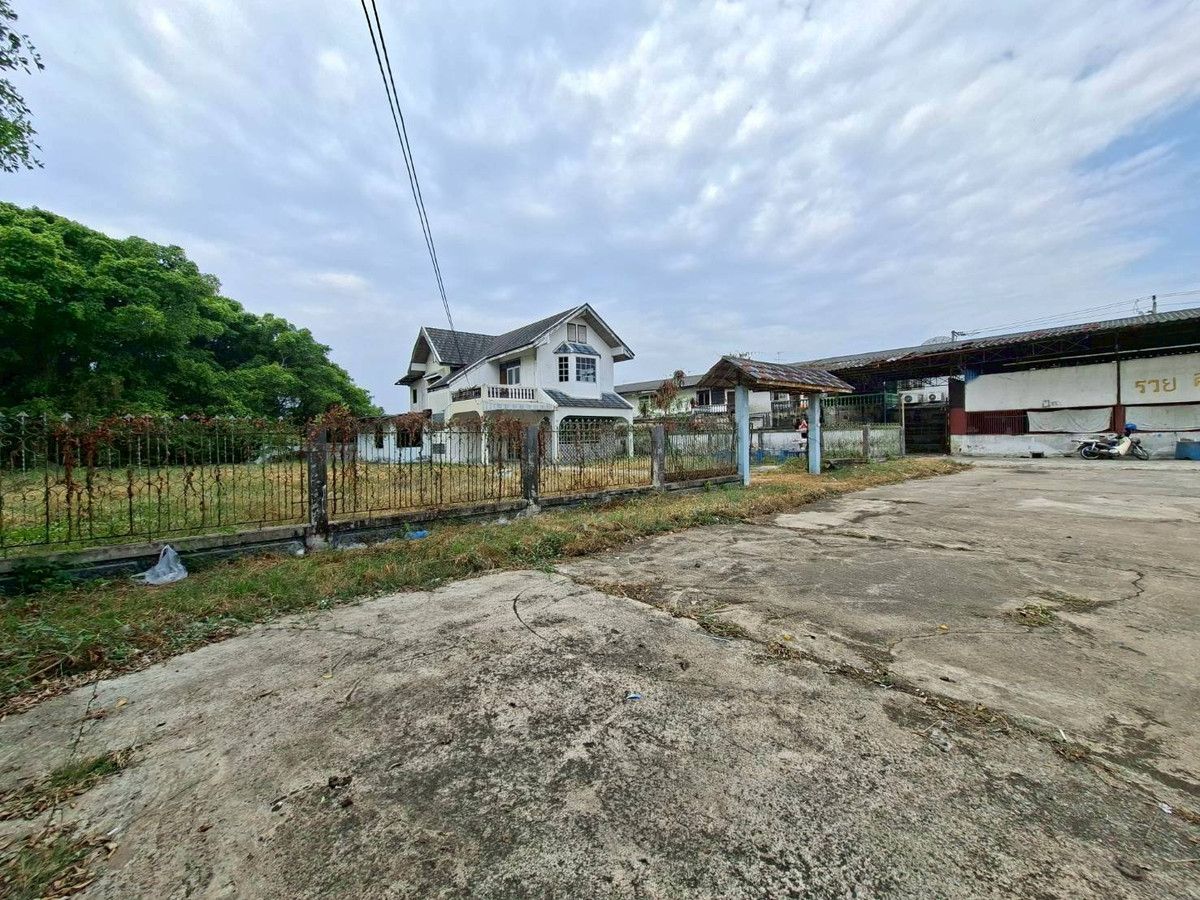 ขายที่ดินราษฎร์บูรณะ สุขสวัสดิ์ : ขายที่ดินถมแล้ว พร้อมสิ่งปลูกสร้าง พื้นที่เยอะ ซอยสุขสวัสดิ์ 70 ใกล้รถไฟฟ้า สถานีครุใน (N.2026)