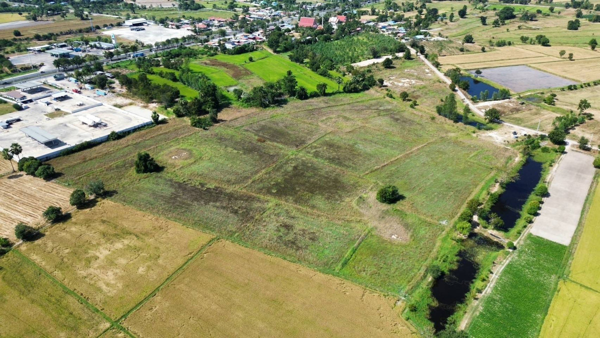 LandNakhon Sawan : 🔥 Land in Nong Kradon Nakhon Sawan 33-2-79 Rai, Pink Layout, Near Asian Highway!!!!!!!!!