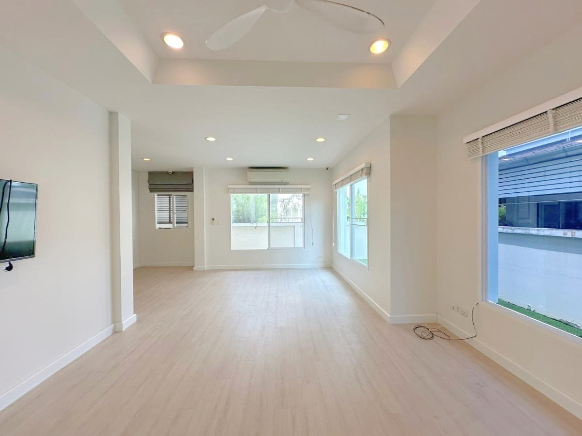 ให้เช่าบ้านนนทบุรี บางใหญ่ บางบัวทอง : ให้เช่า บ้านเดี่ยว เดอะ เซนโทร รัตนาธิเบศร์  ติดถนนบางกรวย-ไทรน้อย บางเลน บางใหญ่ ใกล้ MRT สถานีบางพลู :