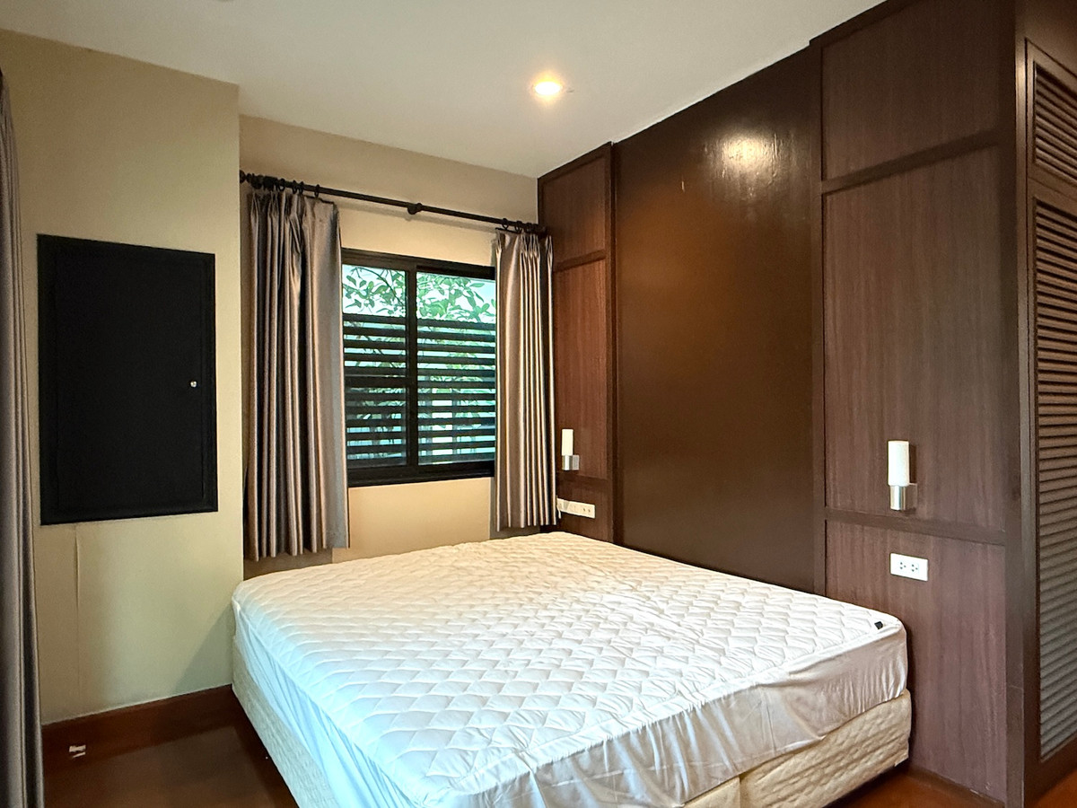 ให้เช่าทาวน์โฮมสุขุมวิท อโศก ทองหล่อ : บ้านเดี่ยว 3 ห้องนอน พร้อมให้เช่า ใกล้กับห้าง Emporium