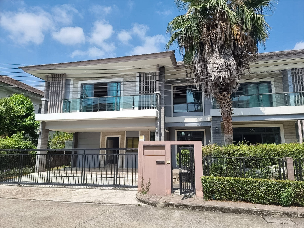 For SaleHousePattanakan, Srinakarin : The Palm Pattanakarn / 5 bedrooms (sale with tenant), The Palm Pattanakarn / 5 Bedrooms (SALE WITH TENENT) FON167