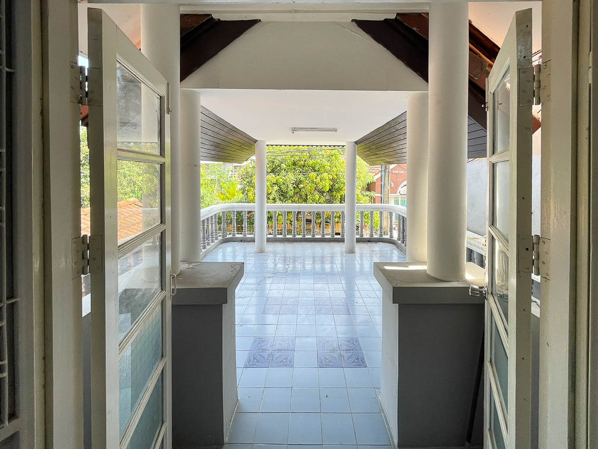 ขายทาวน์โฮมแจ้งวัฒนะ เมืองทอง : ขาย บ้าน Flowery Home ปากเกร็ด บ้านทาวน์เฮาส์ 2 ชั้น แบบ 2 ห้องนอน 17 ตรว 110 ตรม สภาพดี ใกล้ ติวานนท์ ศรีสมาน ดอนเมือง อิมแพ็ค เมืองทองธานี แจ้งวัฒนะ : EL26S-002