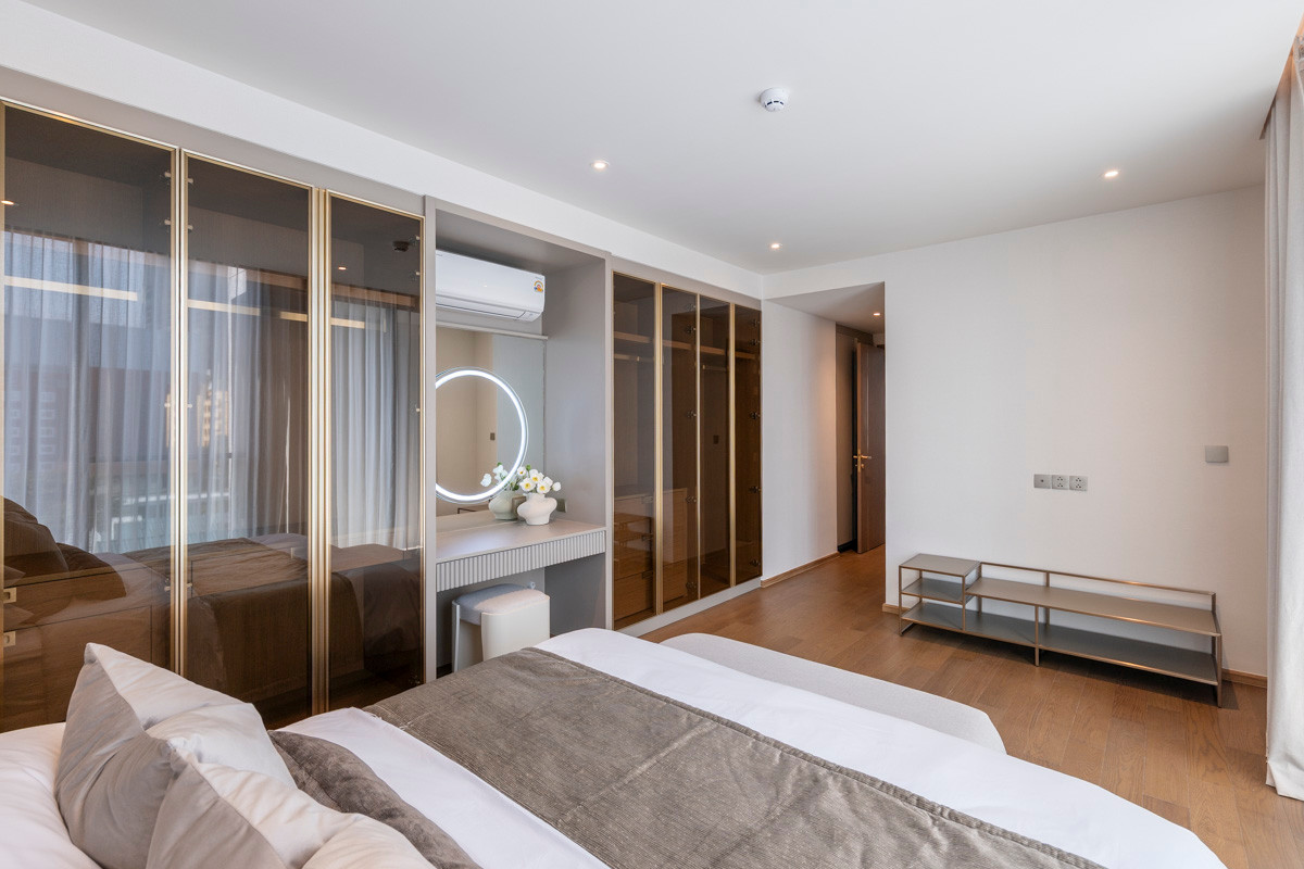 For RentCondoSukhumvit, Asoke, Thonglor : 🔥𝘽𝙚 𝙩𝙝𝙚 𝙛𝙞𝙧𝙨𝙩 𝙩𝙤 𝙧𝙚𝙣𝙩🔥 𝗩𝗜𝗔 𝟯𝟰 Condo, large room Pets allowed🐾 Newest, near BTS Thonglor.