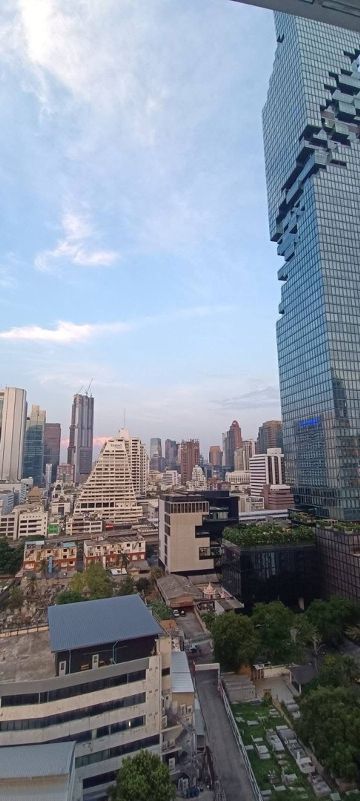 For RentCondoSathorn, Narathiwat : 🔥 Rare Item! Room for rent with Skyline view, very beautiful, 17th floor @ Ivy Sathorn, near BTS Chong Nonsi / St. Louis 🚆