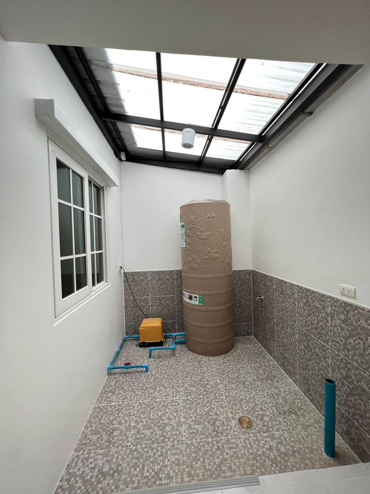 For RentTownhomeThaphra, Talat Phlu, Wutthakat : Golden Town Sathorn - Kanlapaphruek / 3 Bedrooms (FOR RENT) BALL292