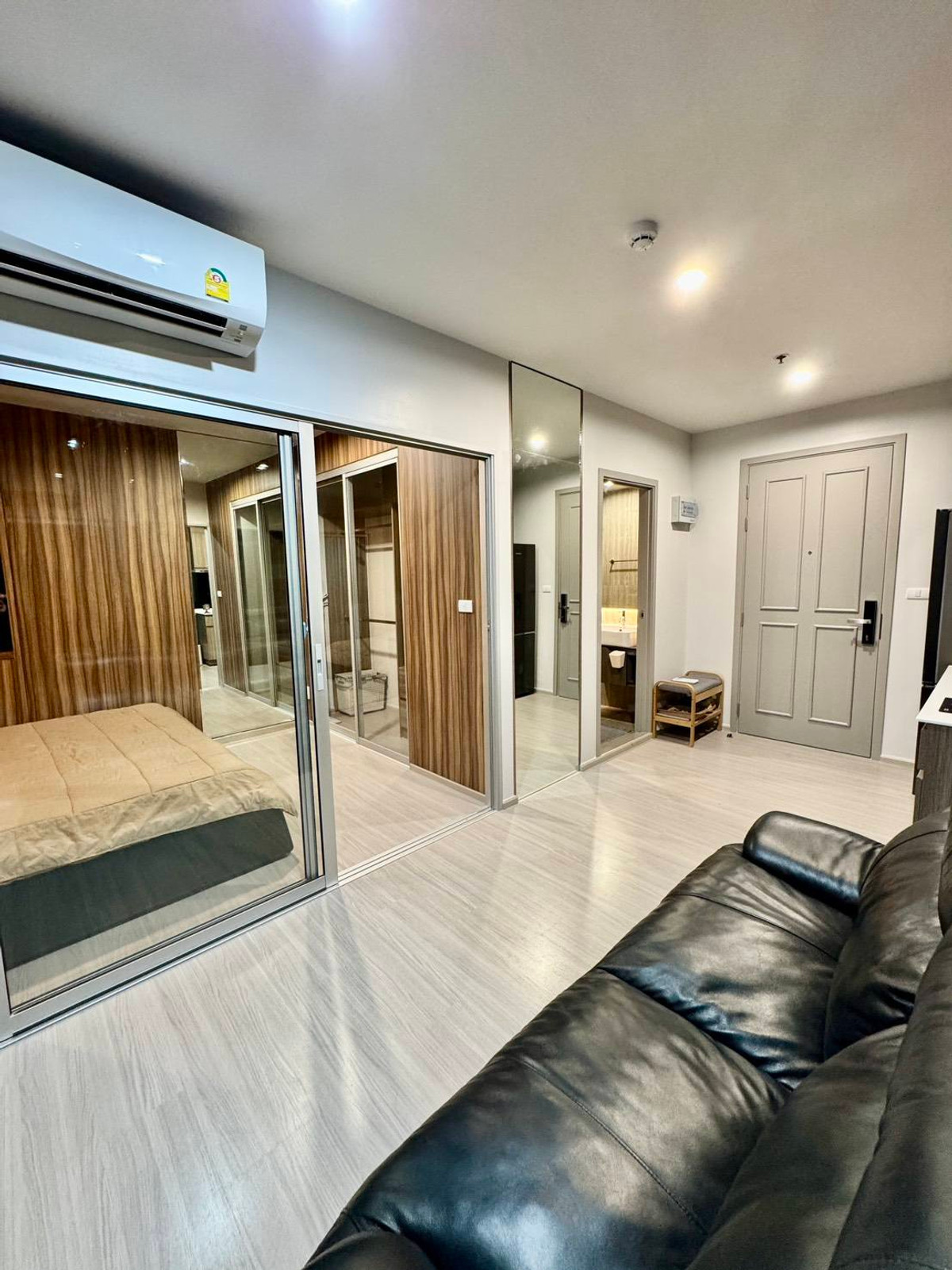 For RentCondoBang kae, Phetkasem : For Rent ✨ The Parkland Phetkasem 56 ✨ Fully furnished with appliances. Near MRT Phasi Charoen.