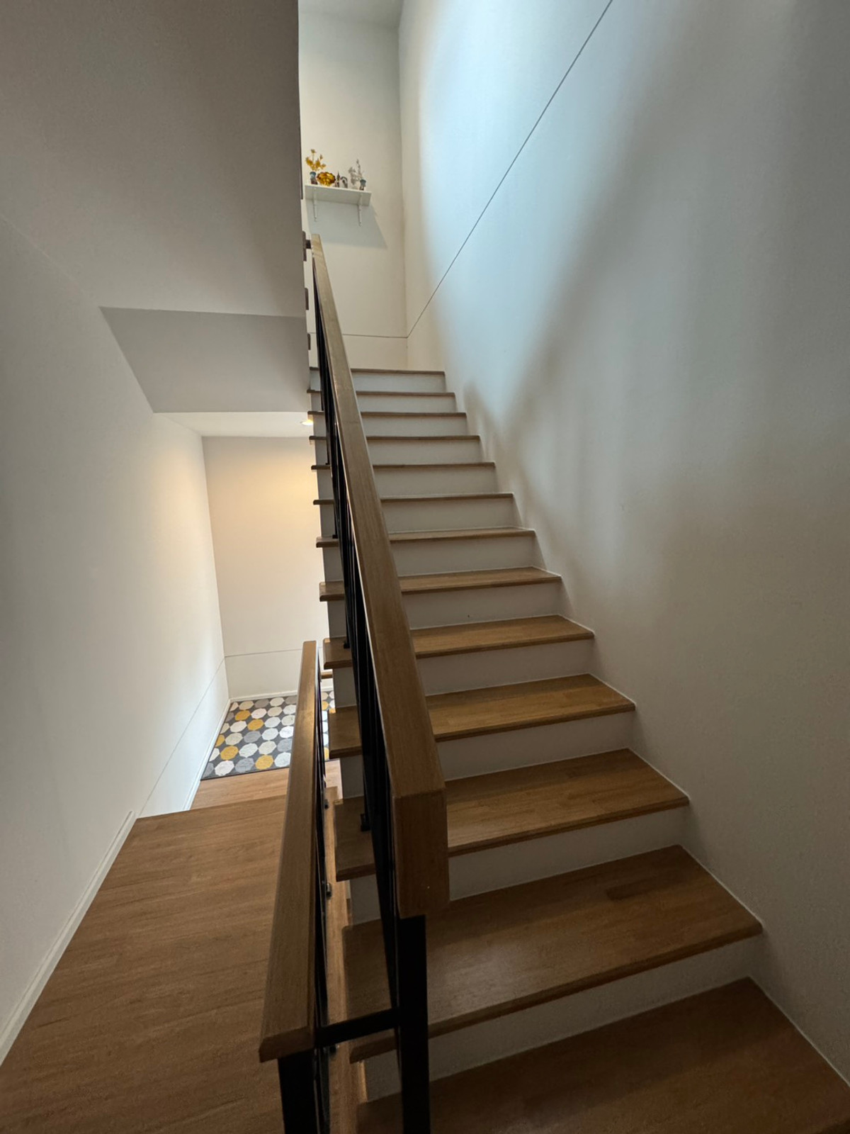 ให้เช่าทาวน์โฮมบางนา แบริ่ง ลาซาล : 🏠 ให้เช่าทาวน์โฮม 3 ชั้น โครงการบ้านกลางเมือง (บางนา-วงแหวน) เดือนละ 23000 บาท 🎉 ใกล้เมกา บางนา กิ่งแก้ว นิคมเจโม บ้านสวย เฟอร์นิเจอร์และเครื่องใช้ไฟฟ้าครบ พร้อมเข้าอยู่ ✅✅