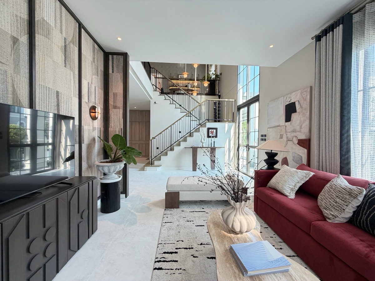 ให้เช่าบ้านบางนา แบริ่ง ลาซาล : ให้เช่าบ้านเดี่ยวหรู เศรษฐสิริ บางนา กม.10 บ้านเดี่ยวดีไซน์โมเดิร์น เรียบหรู ฟังก์ชันลงตัว เหมาะสำหรับครอบครัวที่ต้องการความเป็นส่วนตัวในโครงการระดับพรีเมียม