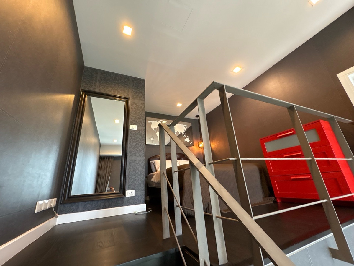 ให้เช่าคอนโดสุขุมวิท อโศก ทองหล่อ : 🐶Dog Friendly🐶Duplex 1BR🔥40sqm🔥Nice View🔥37,000/month🔥