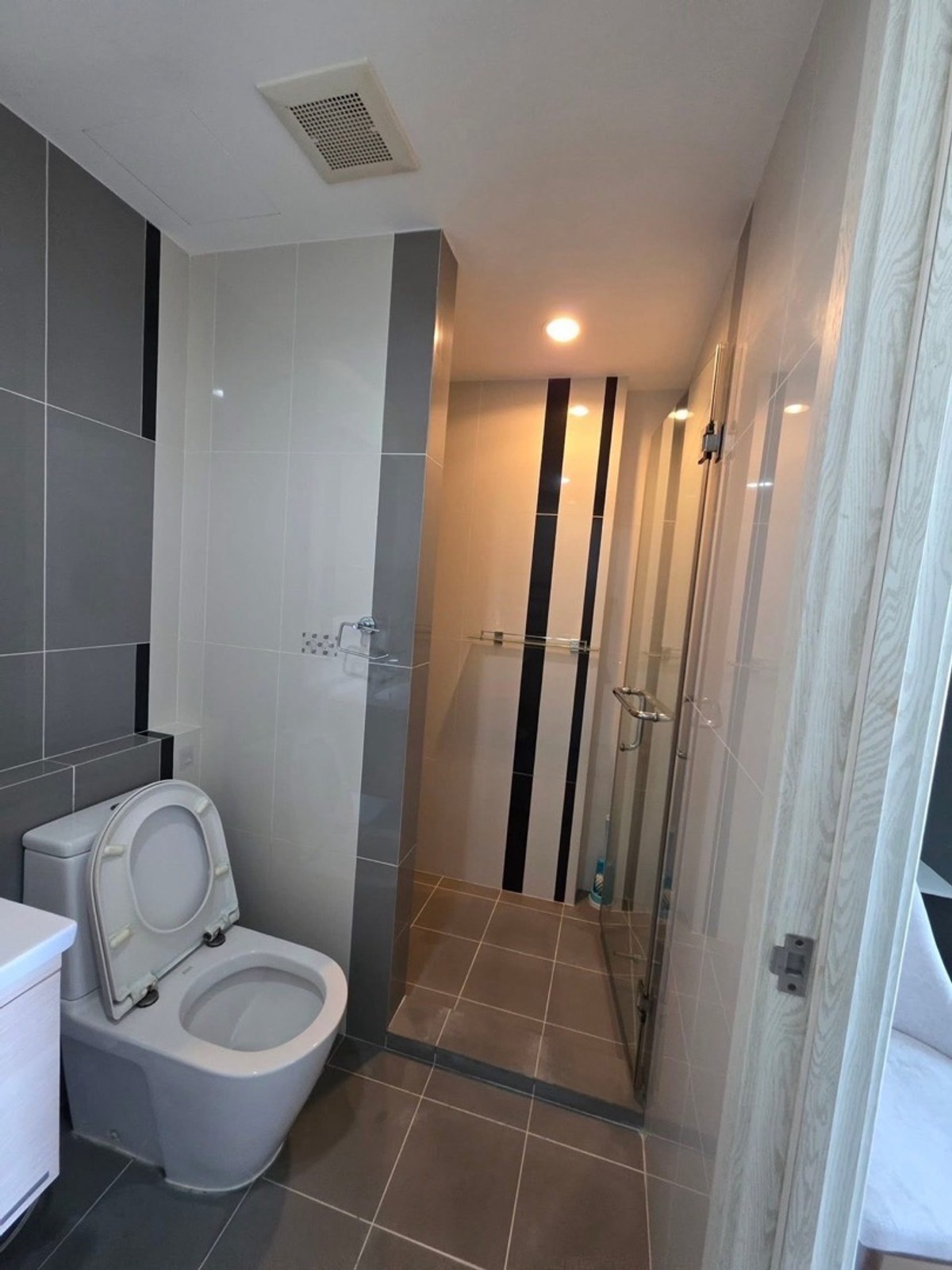 For RentCondoOnnut, Udomsuk : For rent, Artemis Sukhumvit 77, 1 bedroom, 1 bathroom, 28 sq m, 16th floor, beautiful room, fully furnished, ready to move in, price 12,000 baht.