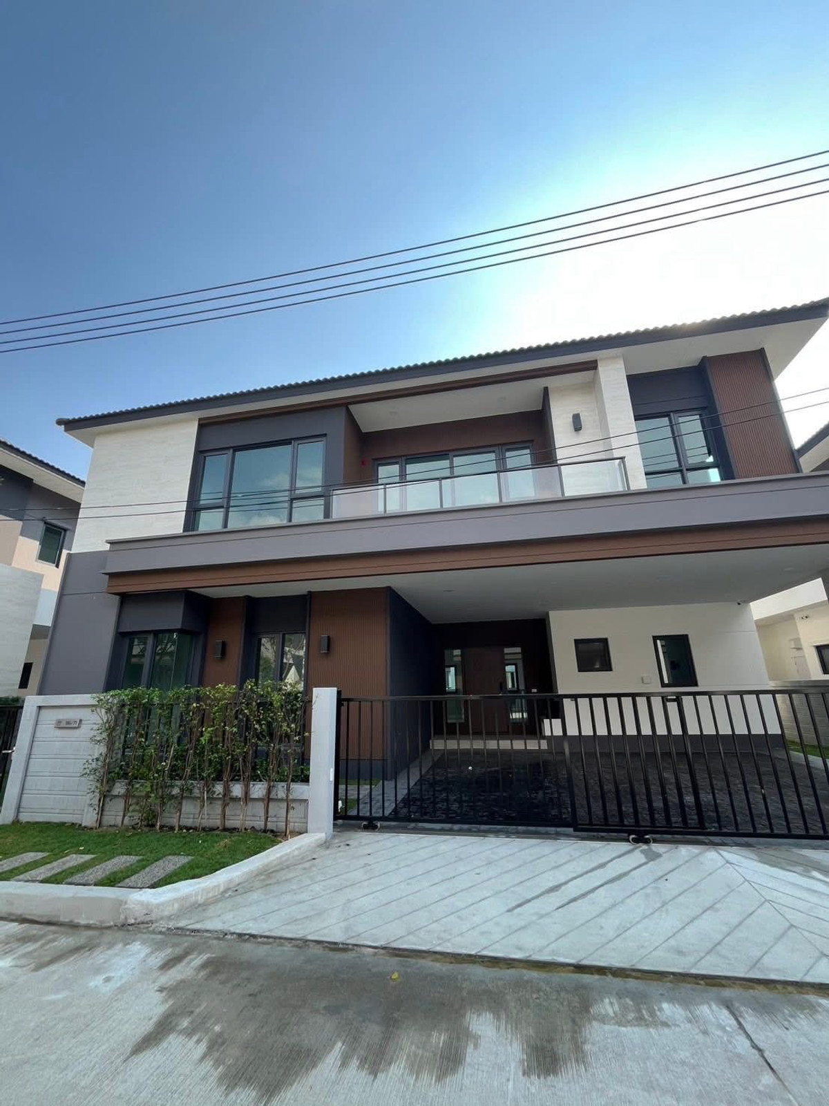 ให้เช่าบ้านบางนา แบริ่ง ลาซาล : ✨🏡 [𝐅𝐎𝐑 𝐑𝐄𝐍𝐓] บ้านใหม่ให้เช่า ใกล้เมกาบางนา โครงการใหม่ #บ้านใหม่ #เจ้าของไม่เคยเข้าอยู่ 