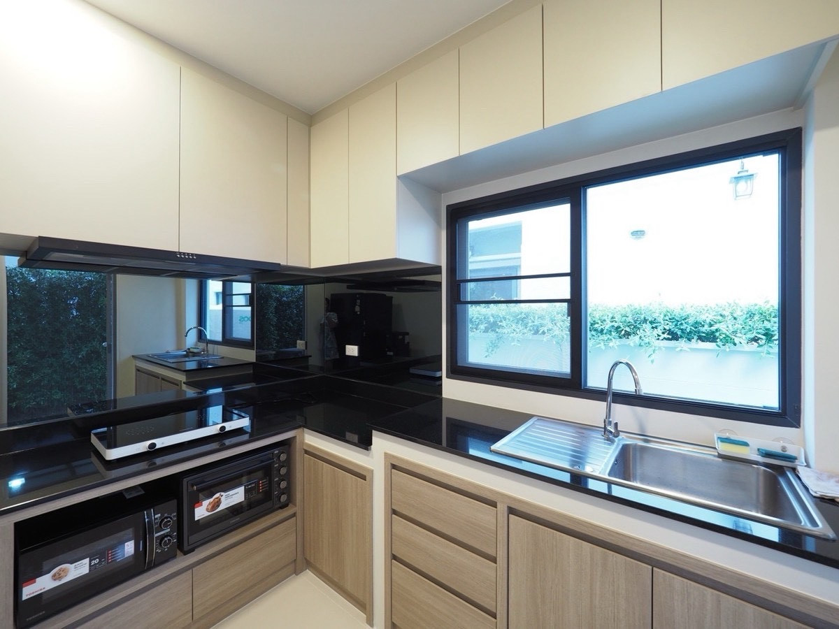 ให้เช่าบ้านบางนา แบริ่ง ลาซาล : ✨🏡 ปล่อยเช่า Centro Bangna เฟส 1 บ้านเดี่ยวสไตล์ Modern Minimal ตกแต่งสวยสบายตา พร้อมเฟอร์นิเจอร์และเครื่องใช้ไฟฟ้า