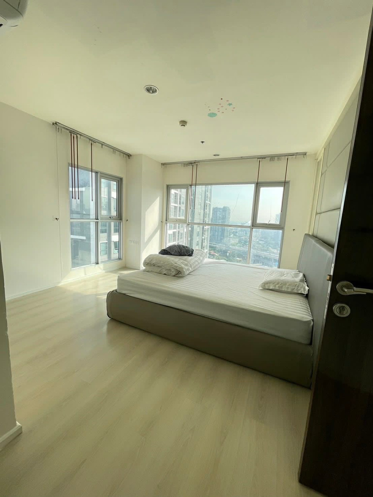 For SaleCondoOnnut, Udomsuk : Aspire Sukhumvit 48 near BTS Phra Khanong | 2 bedrooms, high floor, 64 sq m., only 5 million.