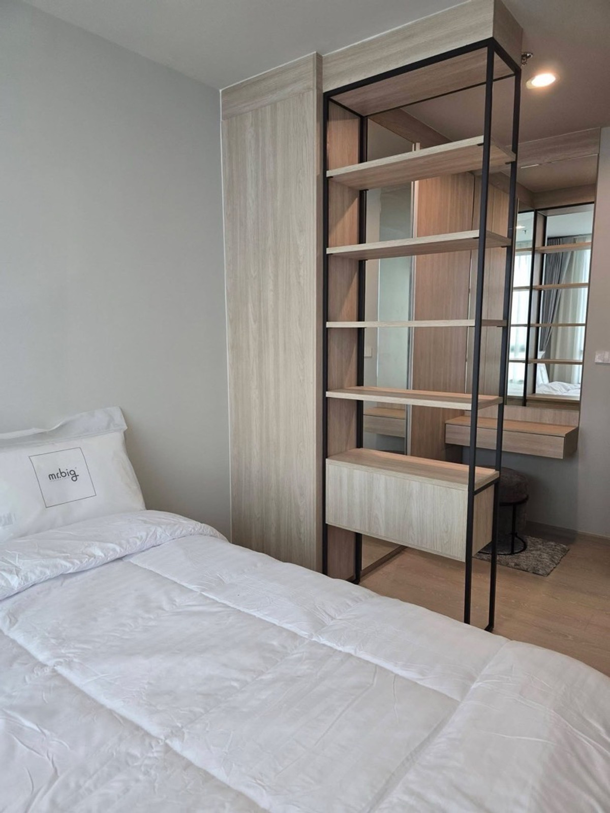 For RentCondoBangna, Bearing, Lasalle : For rent 𝐍𝐮𝐞 𝐌𝐞𝐠𝐚 𝐏𝐥𝐮𝐬 𝐁𝐚𝐧𝐠𝐧𝐚 (New Mega Plus Bangna) Room size: 46 sq m Floor: 11 Price: 30,000 baht Nearby places: mega bangna