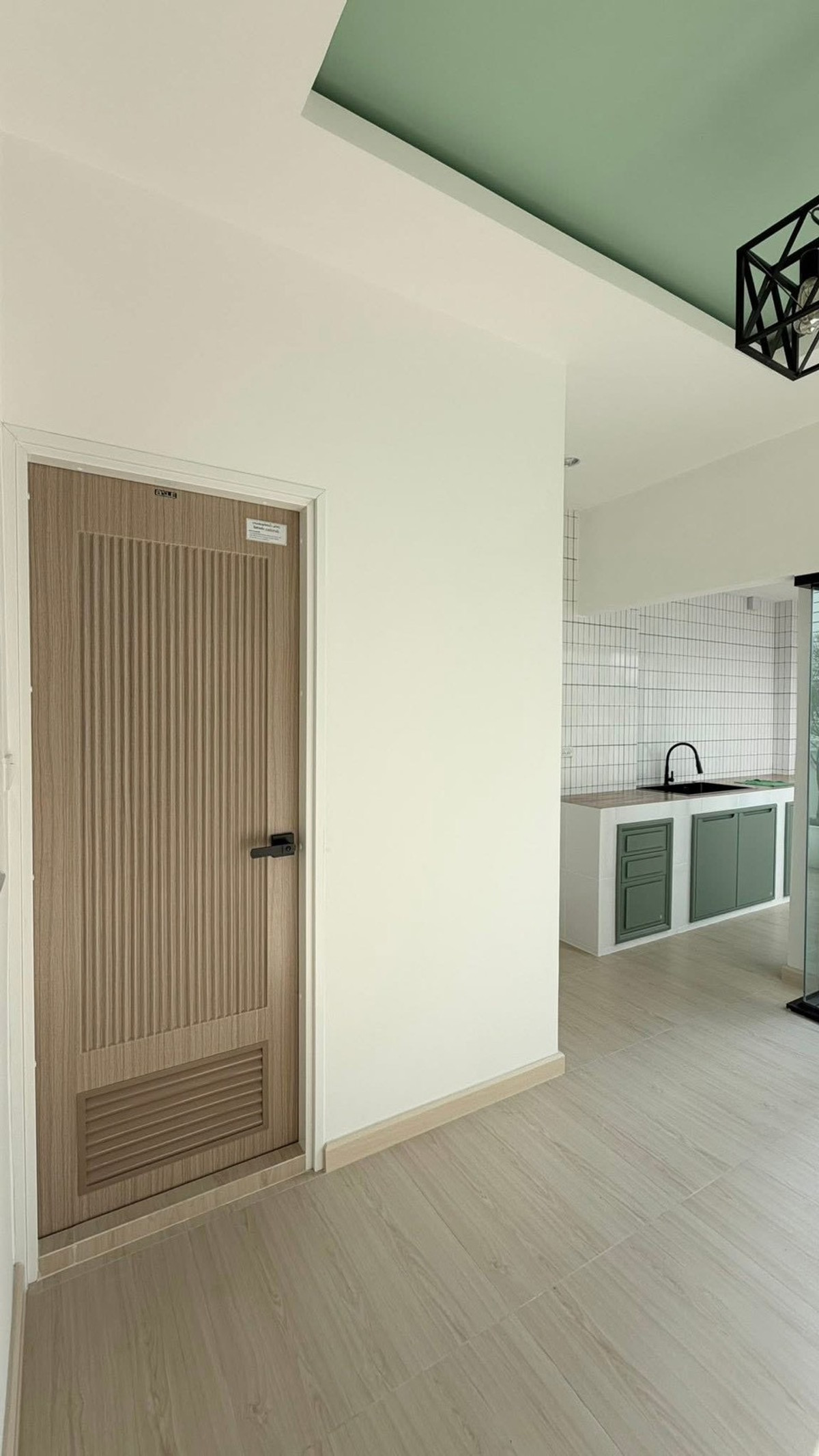 ขายบ้านรัชดา ห้วยขวาง : ✨ ทาวน์โฮม 3 ชั้น ทำเล #ห้วยขวาง เชื่อมต่อชีวิตเมืองเข้ากับพื้นที่สีเขียวส่วนตัว พักผ่อนไปกับ Courtyard กลางบ้าน 🌿