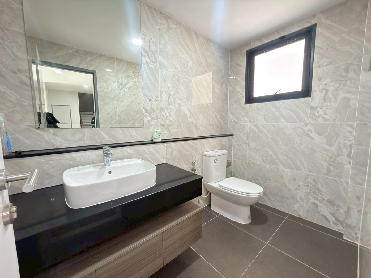 ให้เช่าบ้านบางนา แบริ่ง ลาซาล : ✨[𝐅𝐎𝐑 𝐑𝐄𝐍𝐓] บ้านเช่าใกล้เมกาบางนา เดอะซิตี้บางนา บ้านว่างพร้อมอยู่ 🌳 