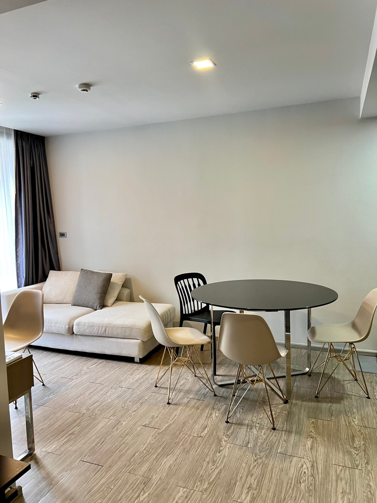 For RentCondoRatchathewi,Phayathai : 💎 Rare Unit: Corner room Savvi Phahol-Ari | BTS Ari ✨Only25,000/Month Quiet condo Good location, convenient travel on many routes.