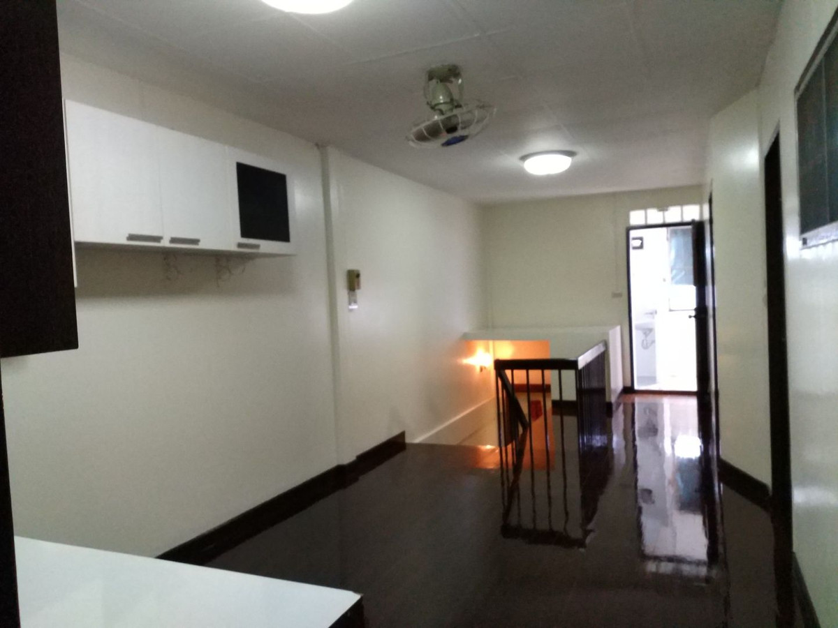 For RentTownhomeRama3 (Riverside),Satupadit : ⚡ For rent, 2-story townhome, Khlong Toei Niwet Village, Rama 3 Soi 78, near MRT, size 21 sq m. ⚡