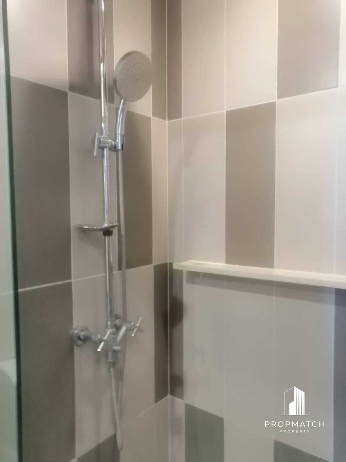 For SaleCondoSapankwai,Jatujak : ⚡️Cheapest in the building⚡️Onyx Phahonyothin selling very cheap 🔥Duplex 40 Sqm 4.6Mb, unblocked view 💫There are many rooms, many sizes, many nearby projects for comparison 🔥 If interested, contact Putter 0928895628 line : plustor_ss