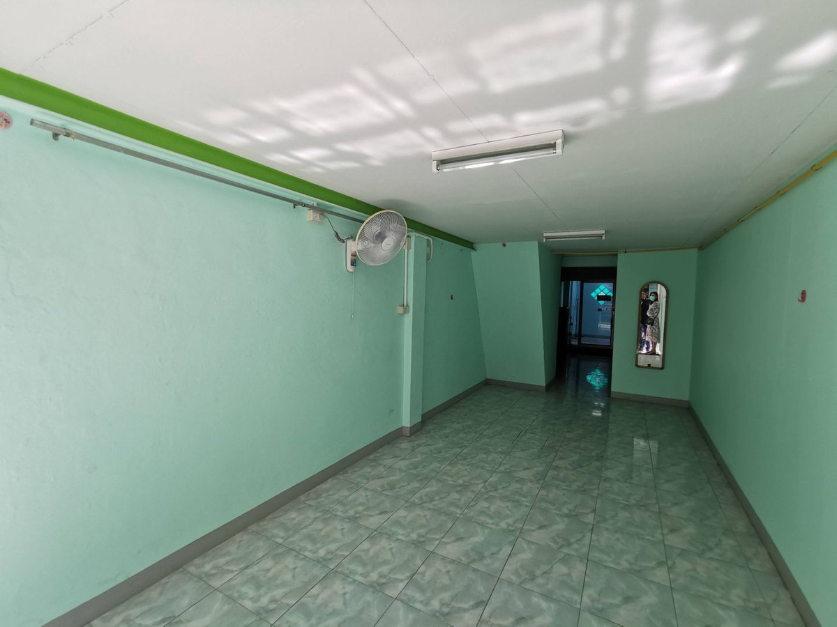 ให้เช่าอาคารพาณิชย์นวมินทร์ รามอินทรา : ⚡ ให้เช่า ทาวน์โฮม 3 ชั้น ซอย นวมินทร์ 105 ขนาด 20 ตร.ว. ⚡