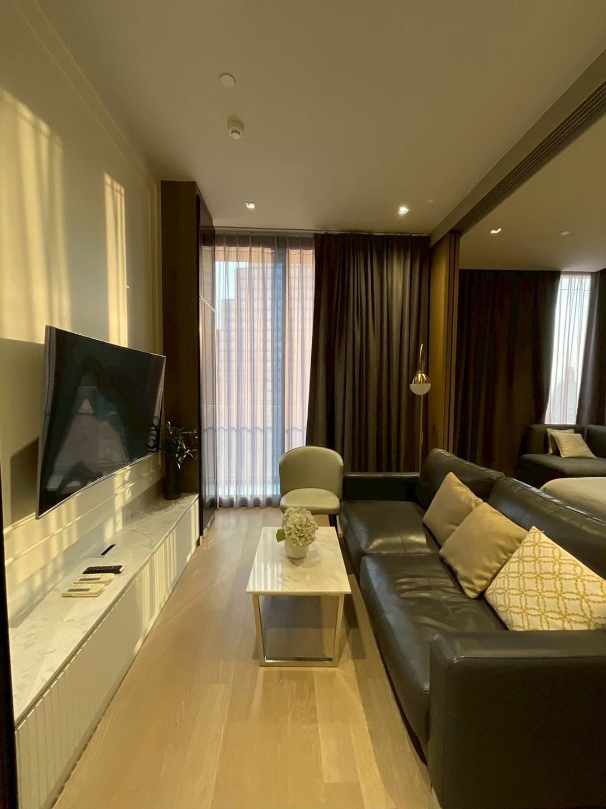 ให้เช่าคอนโดสีลม ศาลาแดง บางรัก : ✨50 SQ.M High-Floor | Fully Furnished | Ready to Move In