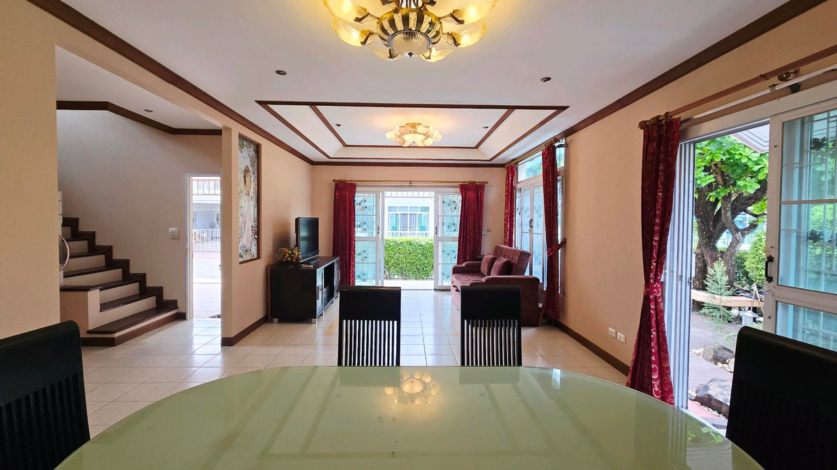 For SaleHousePathum Thani,Rangsit, Thammasat : 🏡 2-story detached house for sale, Prueklada Rangsit Project, Khlong 4 | Corner house, ready to move in.
Good location, roadside project, near BTS Khu Khot and Future Park Rangsit.