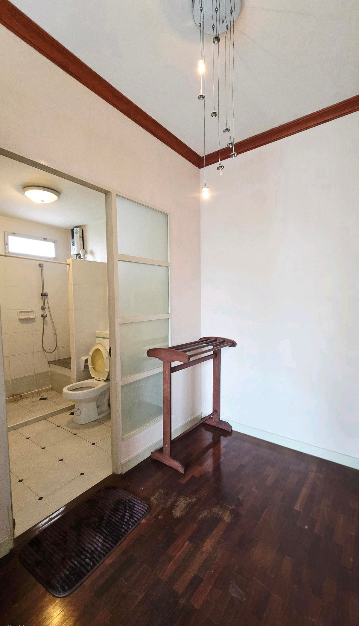 For SaleHousePathum Thani,Rangsit, Thammasat : 🏡 2-story detached house for sale, Prueklada Rangsit Project, Khlong 4 | Corner house, ready to move in.
Good location, roadside project, near BTS Khu Khot and Future Park Rangsit.