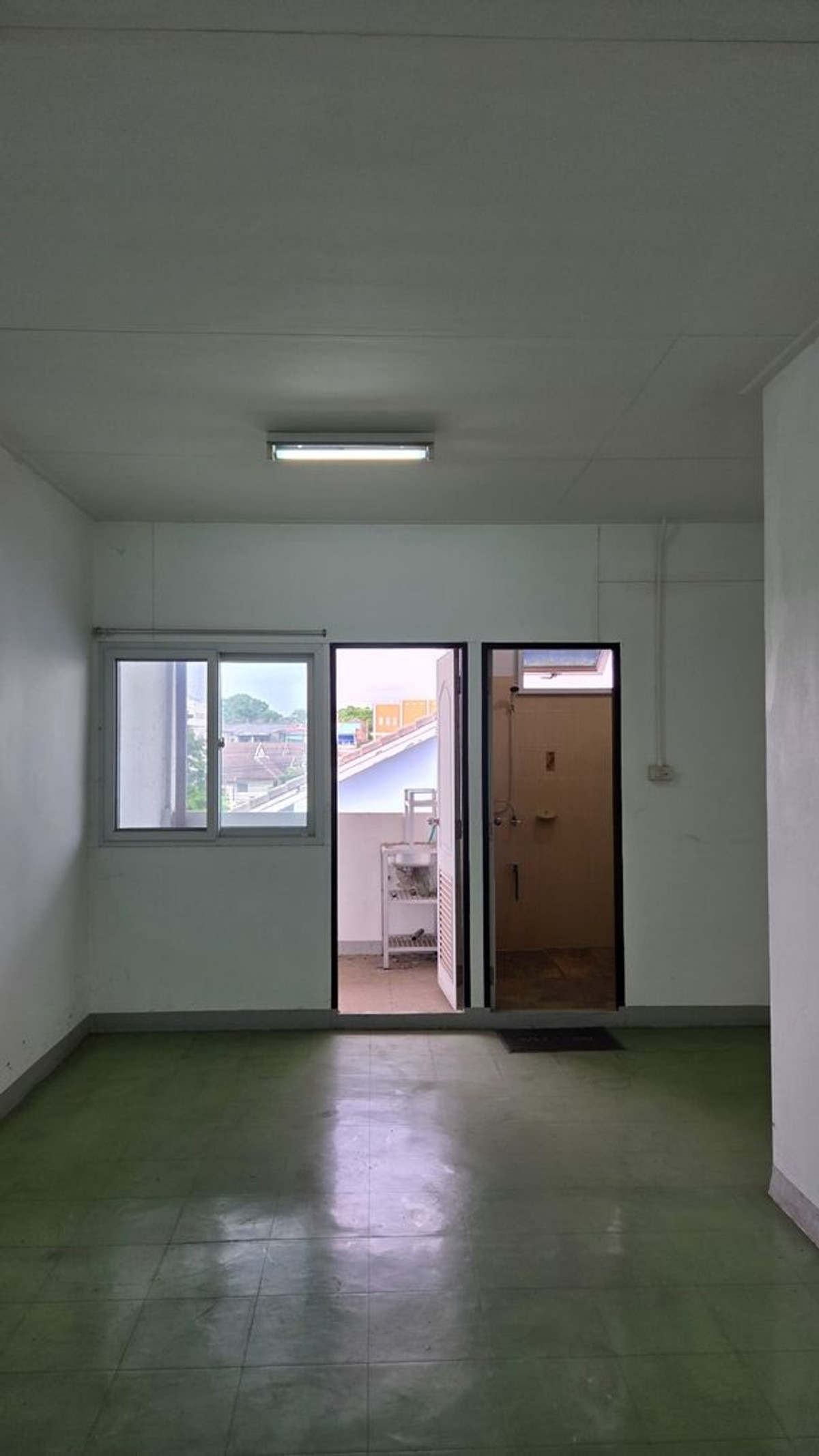 ให้เช่าอาคารพาณิชย์นวมินทร์ รามอินทรา : ⚡ ให้เช่า ทาวน์โฮม 3 ชั้น ซอย นวมินทร์ 105 ขนาด 20 ตร.ว. ⚡