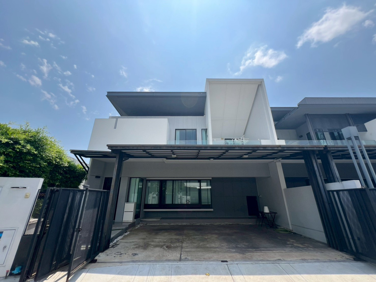 For RentTownhomeBangna, Bearing, Lasalle : Pet Friendly Townhouse for rent at Vive Bangna Km.7