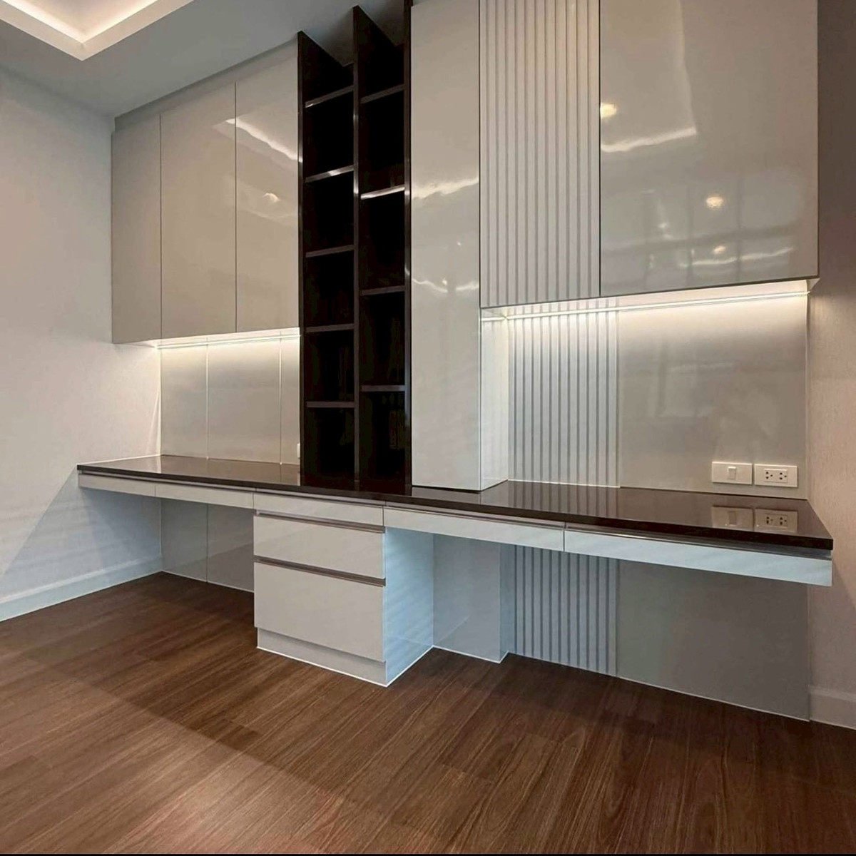 บ้านบางนา แบริ่ง ลาซาล : ✨[ 𝐑𝐄𝐍𝐓/𝐒𝐀𝐋𝐄] เดี่ยวดีไซน์หรู ตกแต่งบิ้วท์อินครบทั้งหลังในสไตล์ที่ทันสมัยและลงตัว บ้านใหม่ไม่เคยมีใครเข้าอยู่🌳