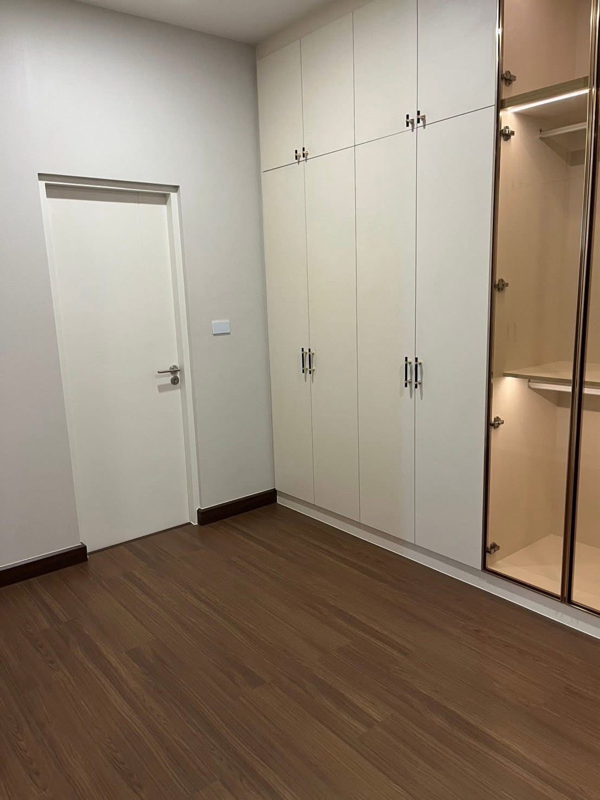 ให้เช่าบ้านบางนา แบริ่ง ลาซาล : ✨🏡 [𝐅𝐎𝐑 𝐑𝐄𝐍𝐓] บ้านใหม่ให้เช่า ใกล้เมกาบางนา โครงการใหม่ #บ้านใหม่ #เจ้าของไม่เคยเข้าอยู่ 