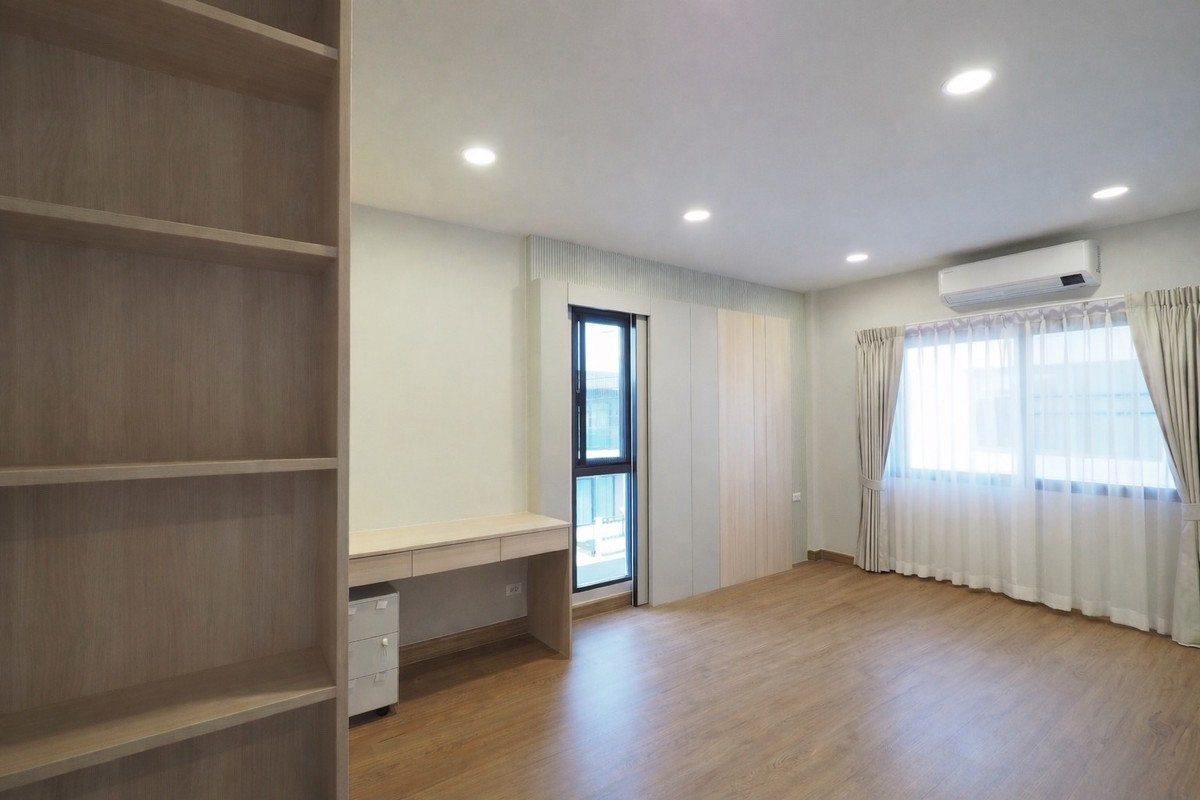 ให้เช่าบ้านบางนา แบริ่ง ลาซาล : ✨🏡 ปล่อยเช่า Centro Bangna เฟส 1 บ้านเดี่ยวสไตล์ Modern Minimal ตกแต่งสวยสบายตา พร้อมเฟอร์นิเจอร์และเครื่องใช้ไฟฟ้า