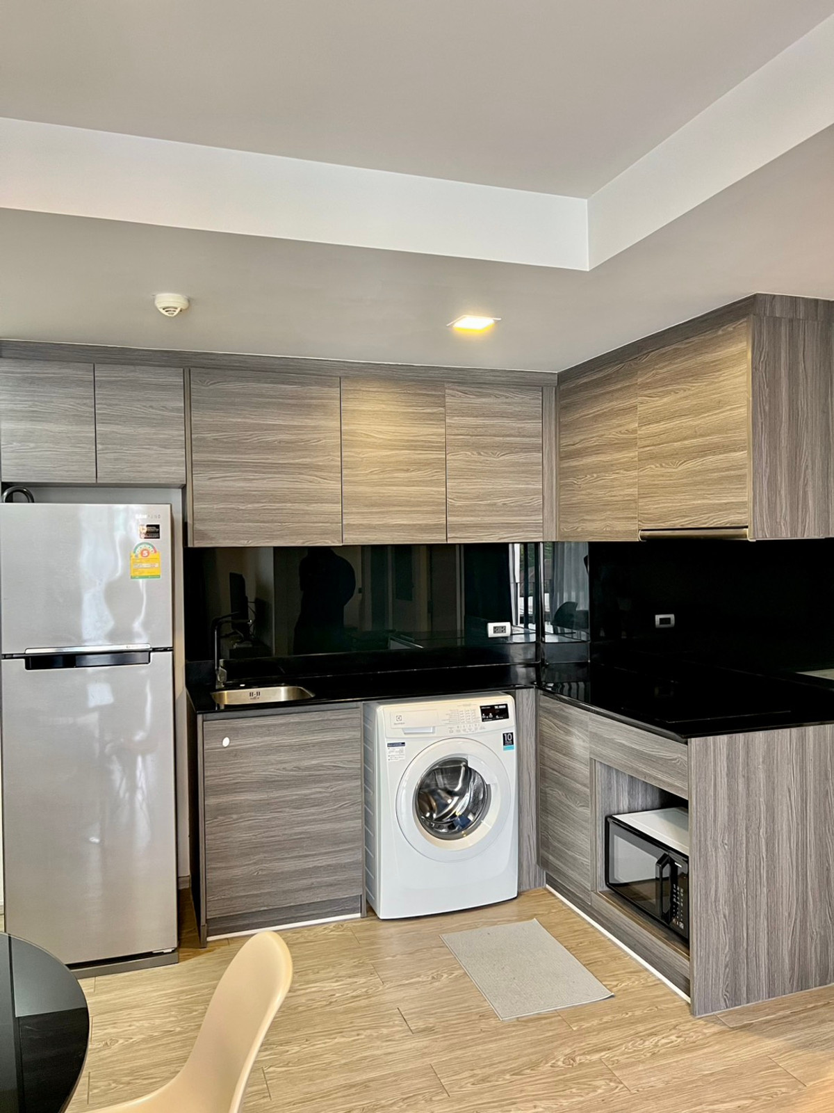 For RentCondoRatchathewi,Phayathai : 💎 Rare Unit: Corner room Savvi Phahol-Ari | BTS Ari ✨Only25,000/Month Quiet condo Good location, convenient travel on many routes.