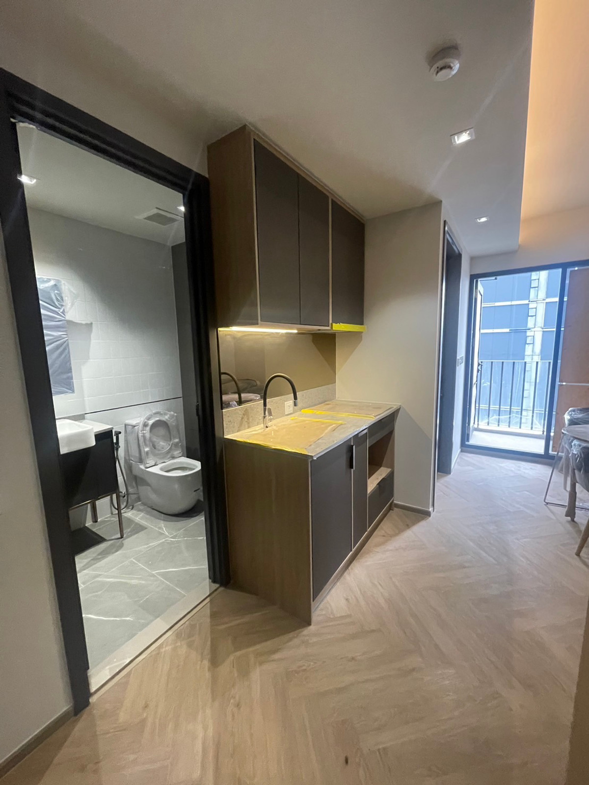 ขายคอนโดสยาม จุฬา สามย่าน : Chapter Chula - Samyan / 1 Bedroom (SALE WITH TENANT), แชปเตอร์ จุฬา - สามย่าน / 1 ห้องนอน (ขายพร้อมผู้เช่า) BL060