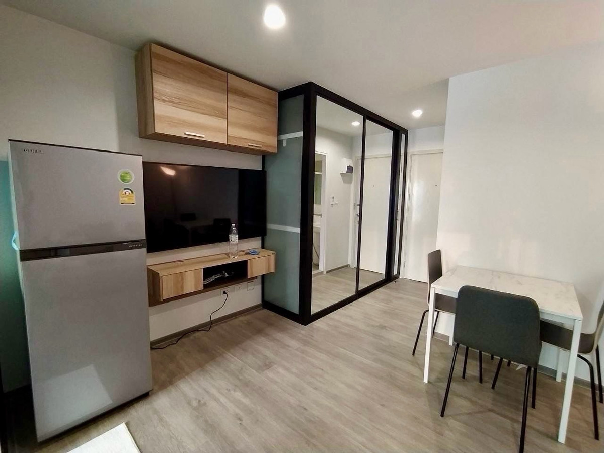 For RentCondoVipawadee, Don Mueang, Lak Si : Condo for rent, Reach Phahonyothin 52, 8th floor.